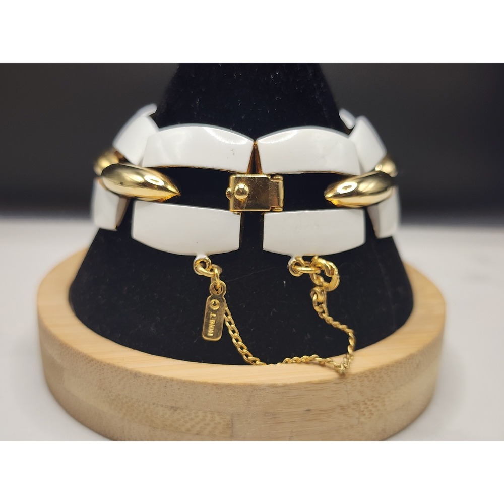 Vintage Monet White Enamel Gold Tone Link Bracelet Safety Chain READ - Picture 3 of 12